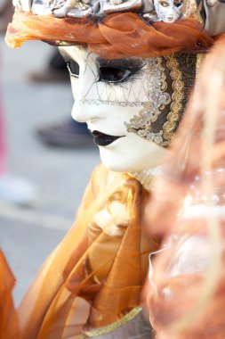 Venedik karnaval maskesi