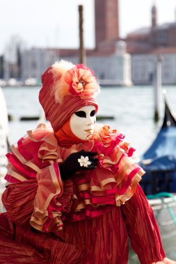 Venedik karnaval maskesi