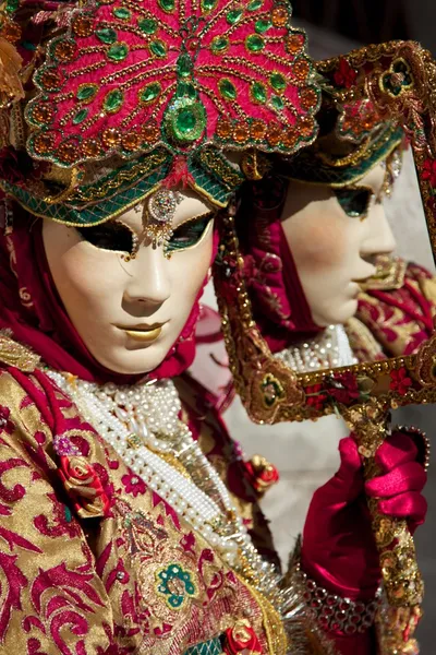 Venedik karnaval maskesi