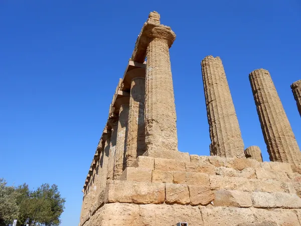 Greek temple — Stock Photo, Image