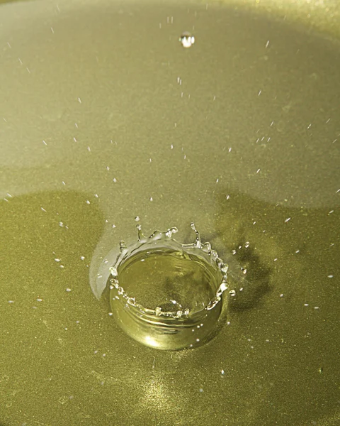 Kroplę oleju — Zdjęcie stockowe