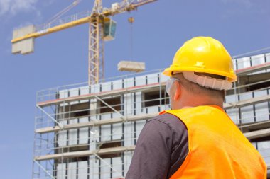 İnşaat alanında çalışan işçiler