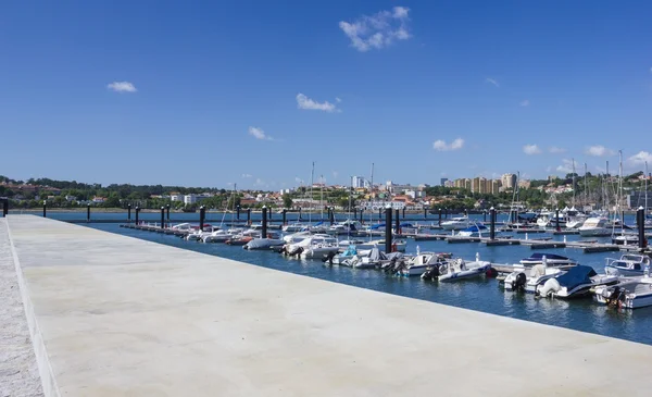 Barcos en el puerto —  Fotos de Stock