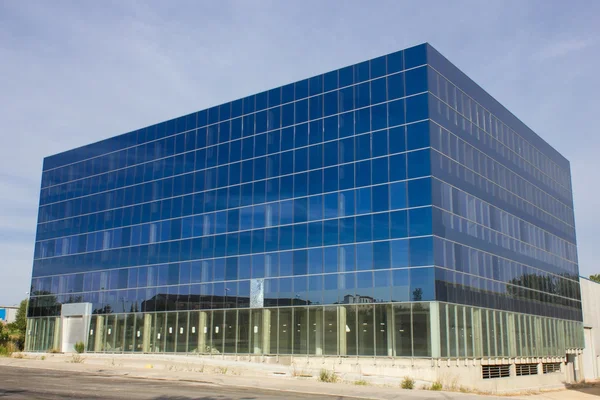 Nuevo edificio de oficinas —  Fotos de Stock