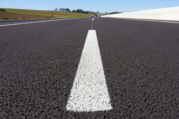 Un'autostrada vuota — Foto Stock