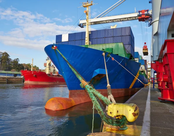 Goliath crane loading of goods — Stock Photo, Image