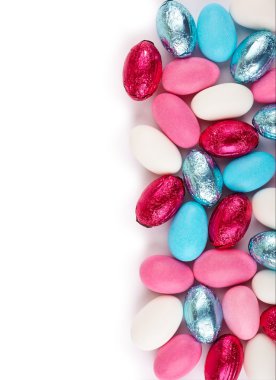 renkli çikolata Paskalya yumurtaları