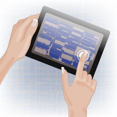 Holding ve tablete işaret eden eller