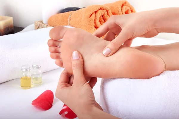 Relaxing healthy foot massage — Stock Photo, Image