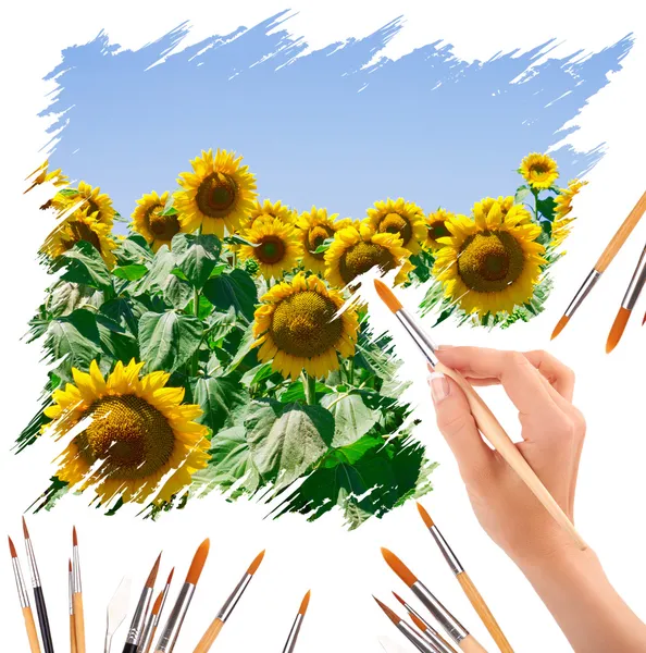 Main avec pinceaux panit peinture un beau paysage d'été wi — Photo