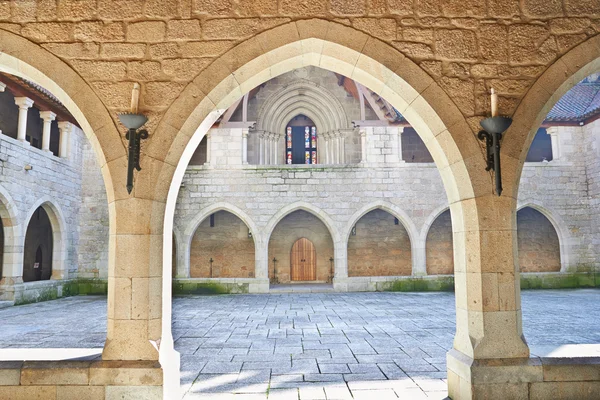 A belső udvarra palotája duques de braganca, guimaraes, portug — Stock Fotó