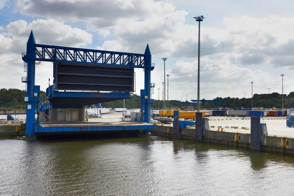 Gate for ferry in port — Stock Photo, Image