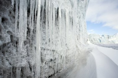 buzul buz sarkıtları