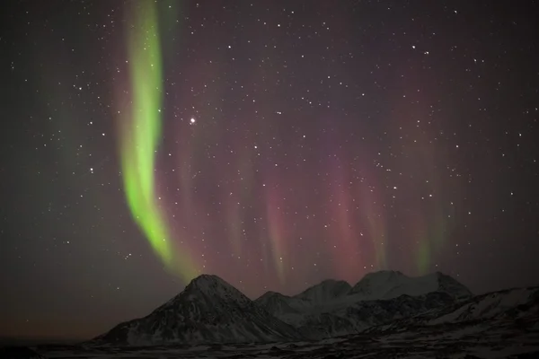 Naturliga fenomen av Northern Lights (Aurora Borealis) — Stockfoto