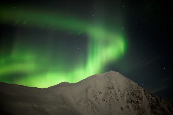 Naturalne zjawisko zorzy polarnej (Aurora borealis) — Zdjęcie stockowe