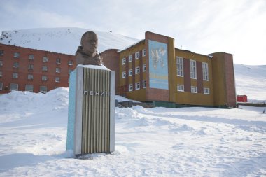 barentsburg - lenin Anıtı