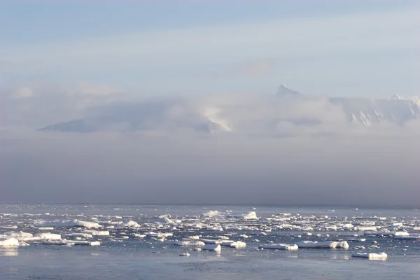 Paesaggio glaciale artico — Foto Stock