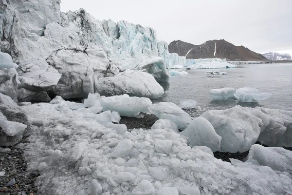 Scioglimento del ghiacciaio artico — Foto Stock