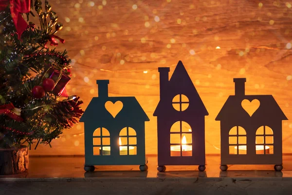 Julkort Med Ljus Ljusstakarna Husen Och Dekorerad Julgran Spiselkransen Festlig — Stockfoto