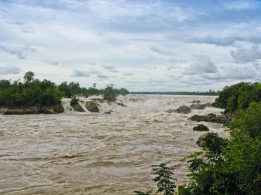 Kon pha pheng, Asya'nın niagara Laos'ta düşer.