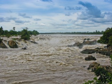 Kon pha pheng, Asya'nın niagara Laos'ta düşer.
