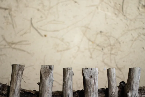 kumun üzerinde çöp