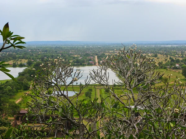 Utsikt från toppen av moms phou temple — Stockfoto