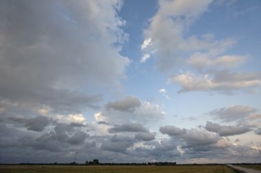 Bulutların üzerinde çiftlik alanı
