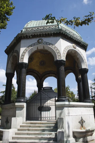 Historyczne fontanną z wodą pitną z Imperium Osmańskiego — Zdjęcie stockowe
