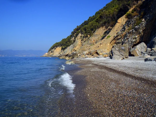 海岸线岩石 — 图库照片