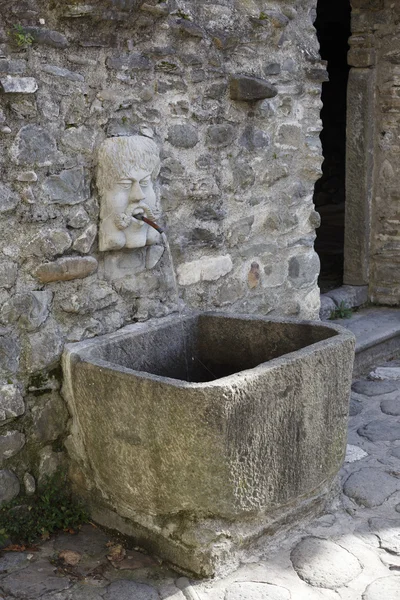 Man head fountain — Stock Photo, Image