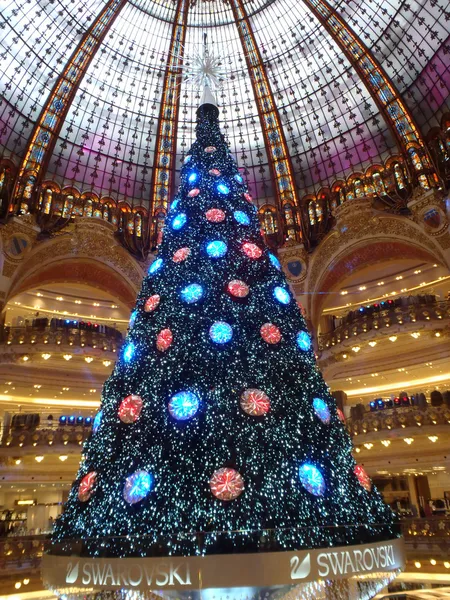 Swarovski-Weihnachtsbaum — Stockfoto