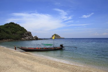 Geleneksel Tayland uzun kuyruklu teknesi