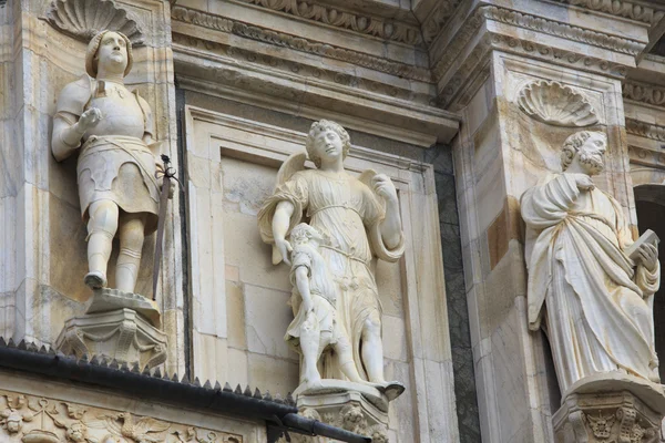 Detail of Renaissance facade — Stock Photo, Image