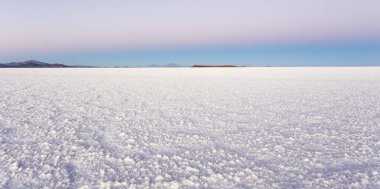 Bolivya 'da güneş doğarken Uyuni' nin sahibinin görüntüsü