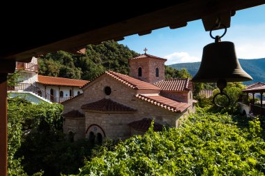 Yunan Ortodoks Manastırı