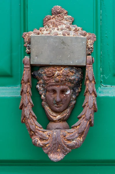 Antika kapı tokmağı. — Stok fotoğraf