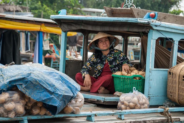 ベトナム ・ メコンデルタにおける野菜の輸送 — ストック写真