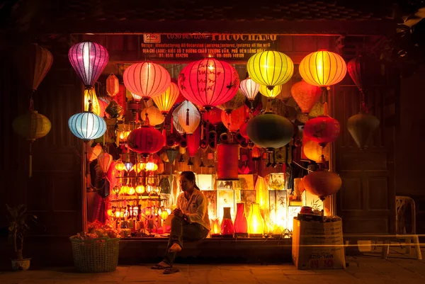 Selling lanterns in Vietnam — Stock Photo, Image