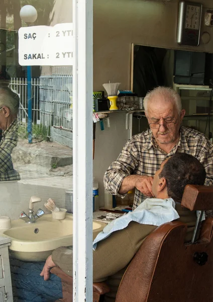 Парикмахерская в Измире, Турция — стоковое фото