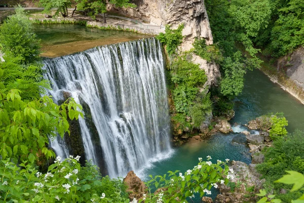 Bosna ve Hersek'te şelale — Stok fotoğraf