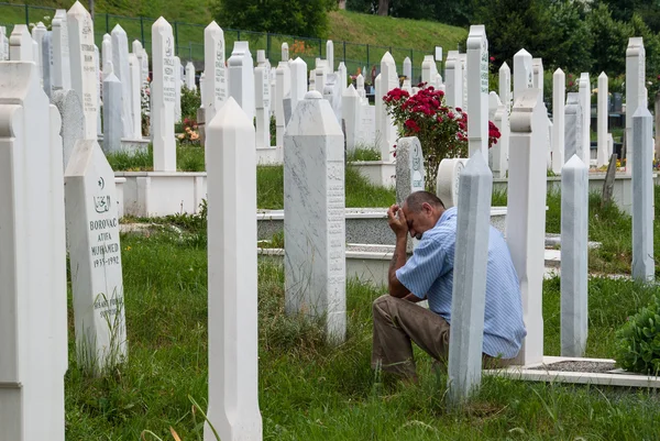 Cemitério em Sarajevo, Bósnia e Herzegovina — Fotografia de Stock