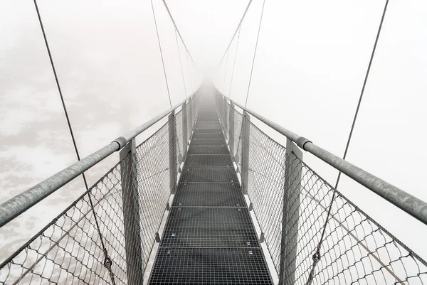 Metalliska bridge — Stockfoto