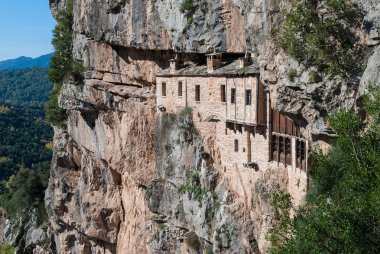 Yunanistan'da manastır