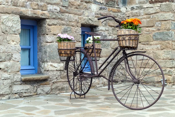 Old bicycle in Greece — Stock Photo, Image