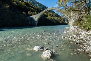 Yunanistan'ın geleneksel Bridge'de