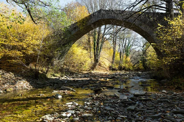 Vista Del Tradicional Puente Piedra Petsioni Epiro Grecia Autum — Foto de Stock