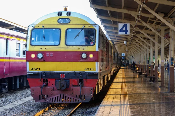 Bangkok Tajlandia Listopada 2021 Rozpoczęcie Pociągu Stacji Hua Lamphong Bangkoku — Zdjęcie stockowe