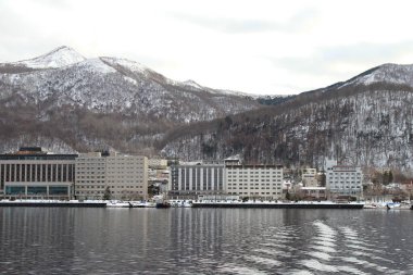 Showa Shinzan dağı Japonya 'nın sapporo şehrinde kış mevsiminde.