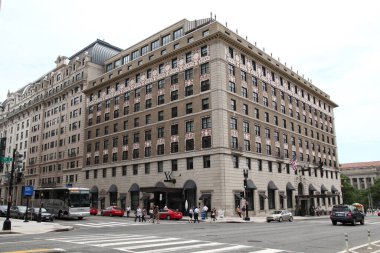 Washington Dc, ABD-14 Haziran 2018: Abd'nin Washington Dc kentinde Beyaz Saray yakınlarındaki yoldan bina görünümü